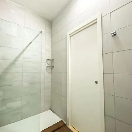 Sunfire 1 - Sliema Strand, アパート *