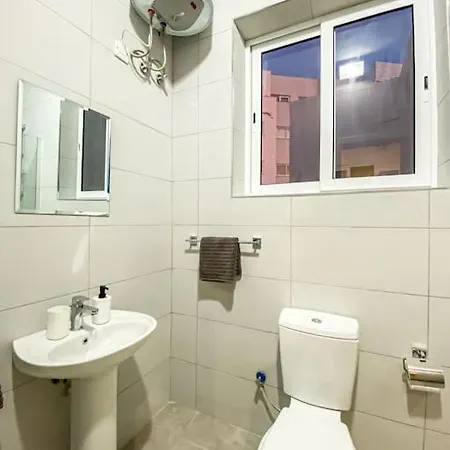 Sunfire 1 - Sliema Strand, アパート